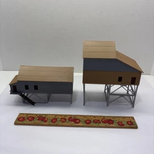 Ho Scale Buildings. Gravel Plant. Lot 26 - Picture 1 of 4