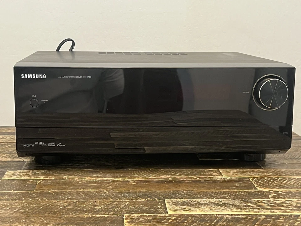 SAMSUNG AV-R720 7.1 SURROUND SOUND RECEIVER 100W Parts Only - Image 1 of 4