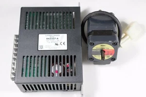 Controlador y motor de doble eje 5 fases VEXTA RKD507-A y PK543BW-T30 100/115 VAC - Imagen 1 de 4
