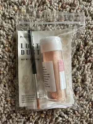 Edible Glitter for Drinks - Image 1 of 2