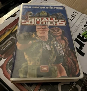 Small Soldiers VHS - Picture 1 of 3
