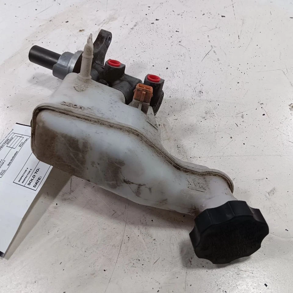 Cilindro maestro de freno hatchback GT para Hyundai Elantra 13-17 Foto 1 de 4