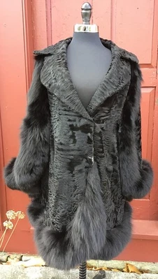 ABRIGO ESTILO PENNY LANE VINTAGE AÑOS 60 NEGRO COLA ANCHA CORDERO CON RIBETE DE PIEL DE ZORRO DE FELPA Foto 1 de 4