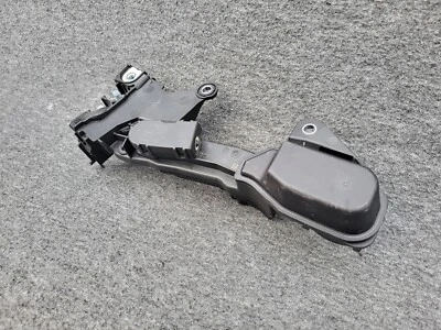 BMW G26 i4 eDrive Front jump start terminal battery voltage spliter i4 6991400 - Image 1 of 4