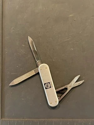 Navaja suiza Victorinox clásica de aluminio Reynold usada publicidad 58 mm Foto 1 de 4