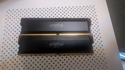 Kit de memoria de escritorio UDIMM Crucial DDR5 Pro 32 GB (2 X 16 GB) 6000 MT/s - CL36 1,35 V... Foto 1 de 2