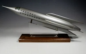 Aviation Desk Display Model Space Rocket Sci-Fi Futuristic Flash Gordon  Type - Picture 1 of 19