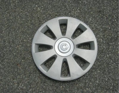 Cubierta de rueda tapacubos Smart Forfour de 15 pulgadas de 2013 a 2018 de una fábrica Foto 1 de 4