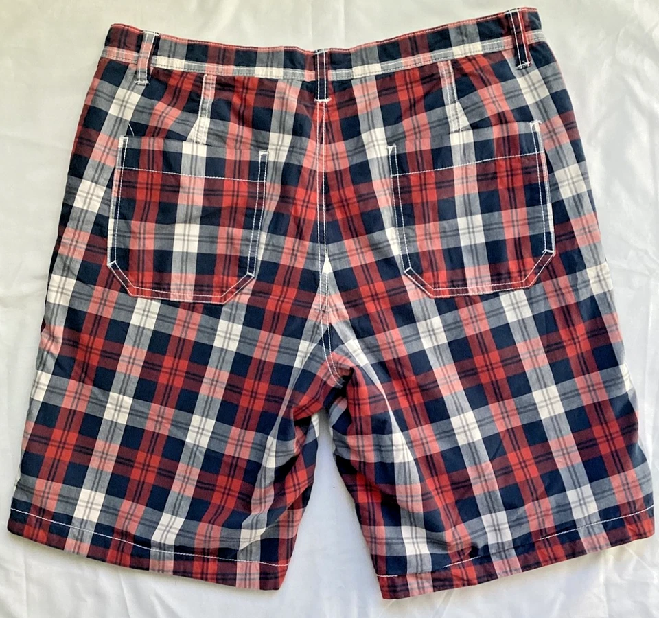 Shorts xadrez masculino Life After Denim tamanho 32 vermelho azul reversível - Imagem 1 de 4