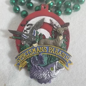 Mardi Gras Bead Sportsman's Paradise 20" Specialty Necklace Nola Carnival Throw - Picture 1 of 6