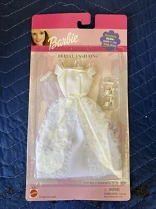 Mattel Barbie Sposa Moda Fantasia 2001 Matrimonio Bianco Abito Velo Scarpe 68065 - Foto 1 di 2