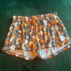 Halloween Pajama Shorts L Corgi Dogs Pumpkins Ghost Witch Skeleton Bats Spooky - Picture 1 of 7
