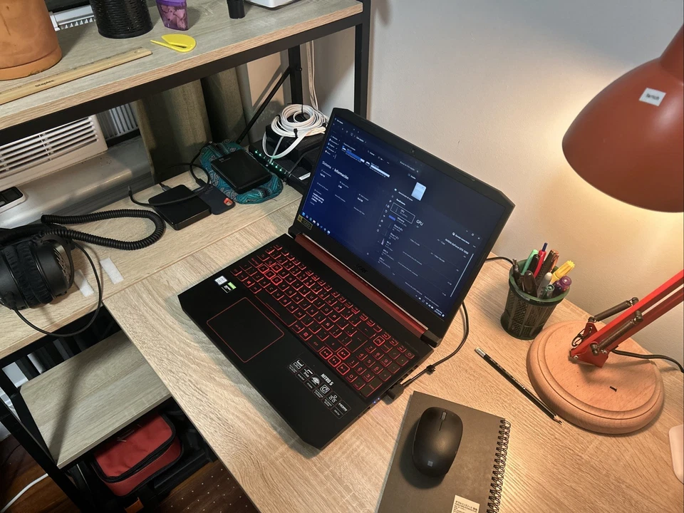 Acer NITRO 5 I7 9750H GTX 1050 16GB RAM 1TB SSD 1TB HDD Foto 1 de 4