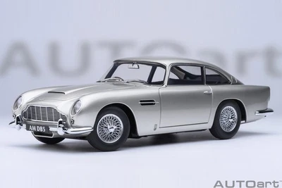 Aston Martin DB5 1964 Argento Modellino 1:18 Autoart - Immagine 1 di 4