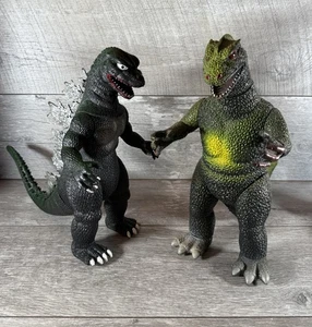 VTG GODZILLA 13” & 14”Action Figure Articulated Toho Green Imperial Toy, 1985 - Picture 1 of 12