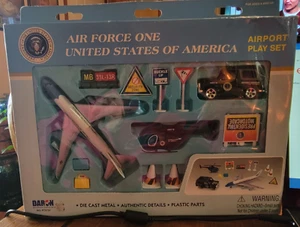 Air Force One USA Airport Playset by Daron-Die Cast Metal & Plastic-12 Pieces - Picture 1 of 4
