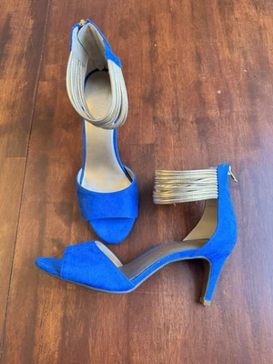 Sandália Aerosoles Glamour Girl Ankle Strap Comfort Azul Royal/Dourada Tamanho 8.5 - Imagem 1 de 4