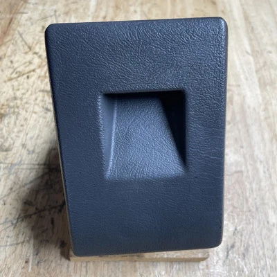 Chevrolet S-10 Blazer/Pickup Ashtray 1995-1997 Black - Image 1 of 4