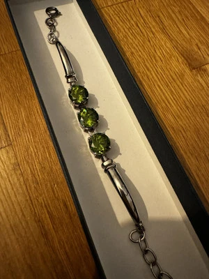 Peridot silver Bracelet brand new - Image 1 of 4