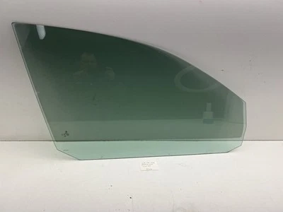 Volkswagen Jetta Wagon 2010-2014 puerta delantera derecha ventana vidrio OEM. Foto 1 de 4