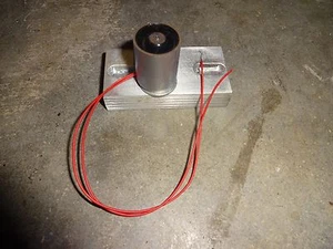 KANETEC KE-2R ELECTRO MAGNETIC HOLDER 24 VDC - Picture 1 of 4