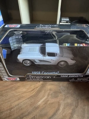 1958 Corvette White by American Classics Motor Max 1:43 - Image 1 of 4