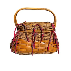 VTG Scottish Highland Woven Picnic Large Basket Plaid Cloth Interior - Picture 1 of 7
