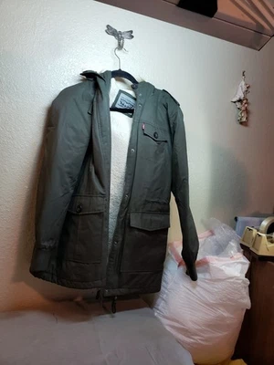 Chaqueta Levis para mujer (talla M) chaqueta con capucha verde bosque, excelente Foto 1 de 4