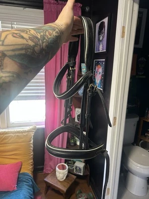 Black With White Piping Warmblood Oversized Dressage Bridle - Image 1 of 2