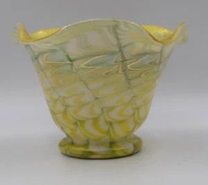 Art Glass Ruffle Rim Vase - Trevaise Quazal, Kew Blas, Circa 1920 - Picture 1 of 5