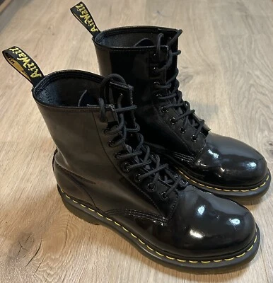 Botas Dr Martens Charol Negro Talla 9USA EU41, 8 Ojales Estilo 1460 Combate Foto 1 de 4