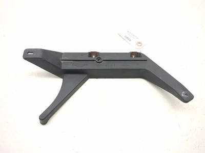 06 Soporte carenado delantero derecho Triumph Sprint ST 1050 2070054 Foto 1 de 4