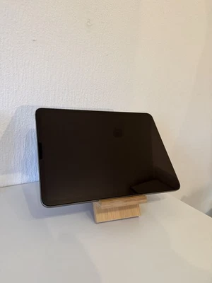 Apple iPad Pro 3. Gen 256GB, Wi-Fi, 11 Zoll - Space Grau - Bild 1 von 4