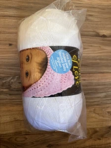 (1 Skein) Lion Brand Pound of Love Yarn, White Medium Knit Crochet 16 oz - Picture 1 of 2