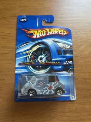 Ambulancia de combate Hot Wheels Spy Force 2006 #79 (ub) Foto 1 de 2