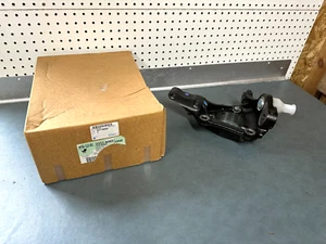 GM OEM NOS 23118085 Driver Side HD Steering Knuckle 2013-2018 Cadillac ATS 4WD - Picture 1 of 10