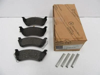 Juego de pastillas de freno traseras OEM 1998-2003 Mercedes-Benz 163 ML 320 6 cilindros A1634200420 Foto 1 de 4
