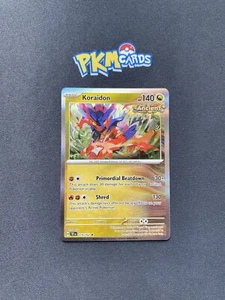 Pokemon Juego de Cartas Coleccionables Koraidon Fuerzas Temporales 119/162 Holo Raro Casi Nuevo - Imagen 1 de 3