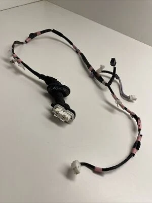 2014 丰田普锐斯C后左侧门线束82154-5248048原始设备制造商 — 第 1/4 张图片