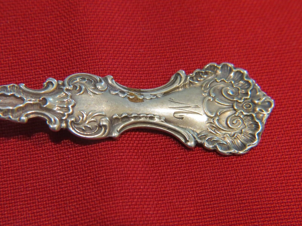 ANTIGUA CUCHARADITA DE PLATA ESTERLINA WHITING MANFACTURING CO. POMPADOUR 5 3/4" Foto 1 de 4