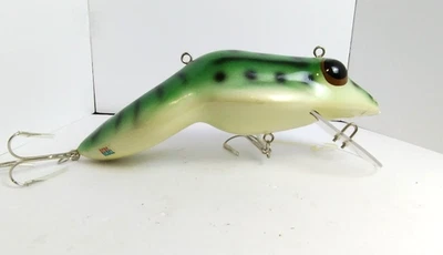 GIANT REBEL FROG 16" TIENDA EXHIBICIÓN SEÑUELO DE PESCA RARO DIFÍCIL DE ENCONTRAR Foto 1 de 4