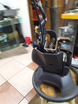 Steering Column Floor Shift Fits 00-02 SATURN S SERIES 1483150 - Image 1 of 4