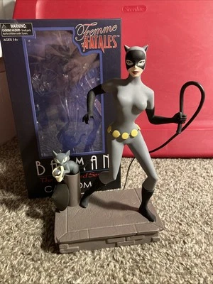 Batman The Animated Series Catwoman Statue - Femme Fatales - New Condition - Image 1 of 4