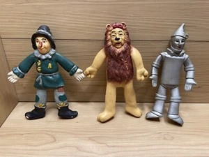 FIGURINE MAGO DI OZ 1989 TURNER CO. LEONE, UOMO DI LATTA 6 POLLICI - Foto 1 di 8