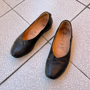 Think! Comfort Walking Shoes Flats Leather Ladies Women's EUR 37.5 US 6.5 23.5cm - Picture 1 of 13