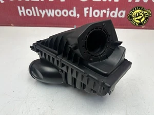 2014-2019 LAND RANGE ROVER SPORT DISCOVERY 3.0L RIGHT AIR CLEANER FILTER BOX 64k - Picture 1 of 9