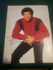 Tom Jones Artist Photo Book Souvenir Memorabilia - Bild 1 von 4