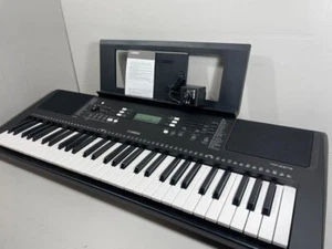 Teclado electrónico portátil Yamaha PSR-E373 61 teclas negro - Imagen 1 de 5