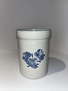 PFALTZGRAFF Yorktowne Blue Floral utensil holder Crock 6 1/2” Tall Nice - Picture 1 of 6