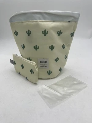 LA-SANTEE WOMEN'S MAKEUP BAGS - WHITE/GREEN CACTUS - Image 1 of 4